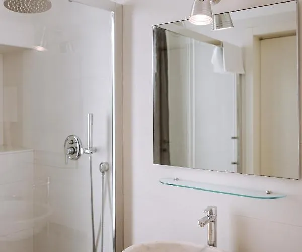 Konukevi Lamare Cucina E Dimore